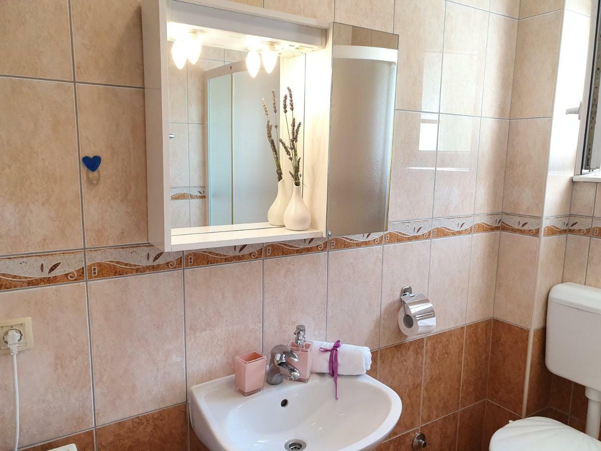 Apartment Tihana Trogir Exterior foto